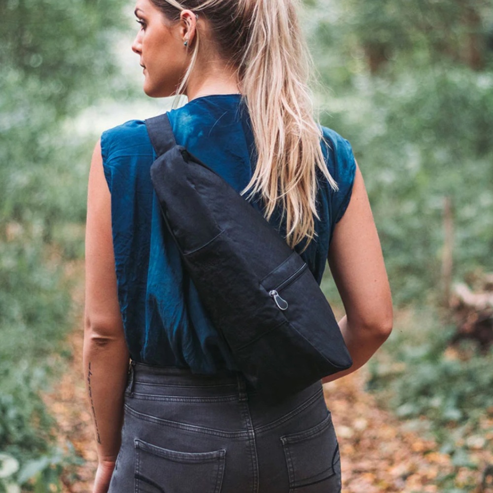 Ameribag 17”  Black Nylon Healthy Back Bag